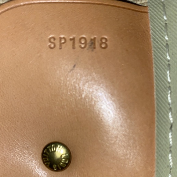 Louis Vuitton travel suitcase rare vintage style to add to your LV collection - Picture 4 of 11